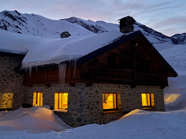 Snowshoe trip Mont Blanc