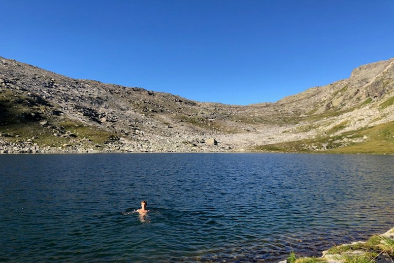 wildcamping in the Swiss Alps