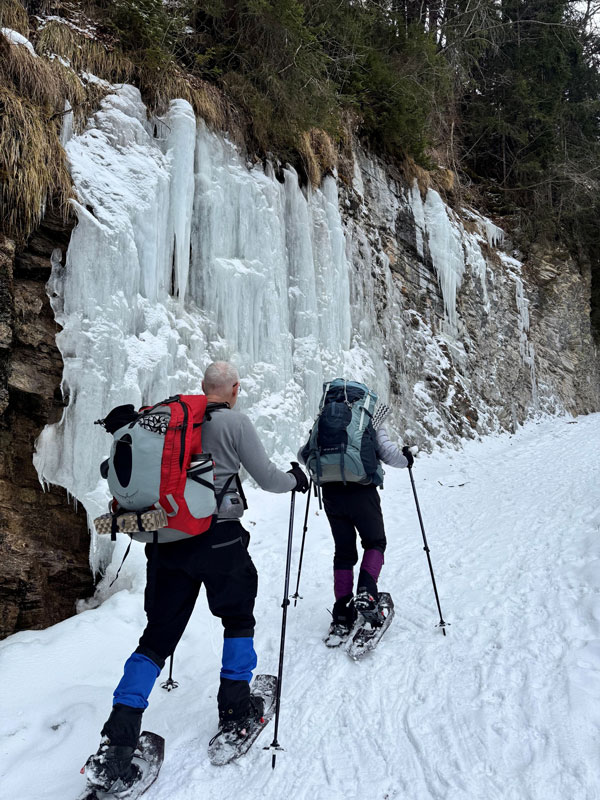 Snowshoeing in the Bernese Oberland bergtocht Zwitserse Alpen